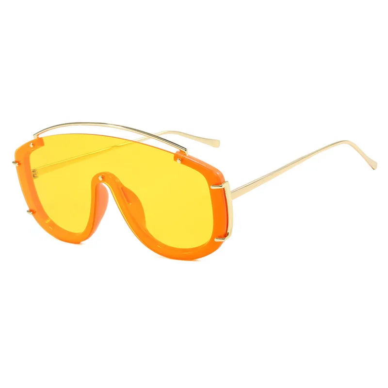 AURA — Oversized One-Piece Rivet UV400 Gradient Sunglasses